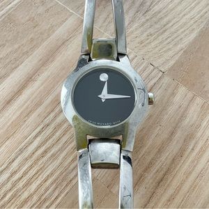 Movado Swiss Made ladies black dial stainless steel minimalist watch NEW BATTERY